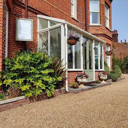 The Corner House Bed & Breakfast Lowestoft Dış mekan fotoğraf